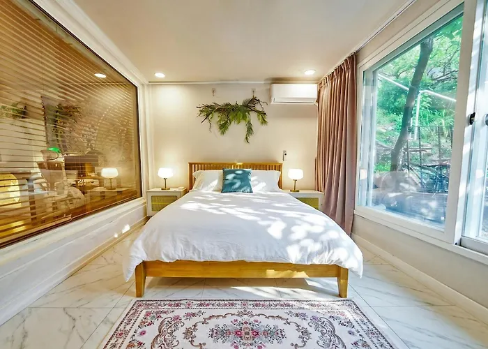 Jt Tailored Service Near Hyehwa Station *