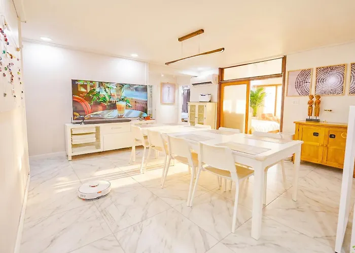 Jt Tailored Service Near Hyehwa Station Seoul